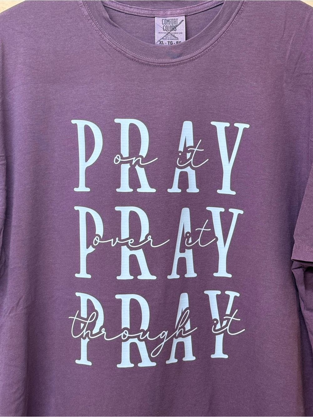 Comfort Colors Purple Graphic 'PRAY' Tee with White Text